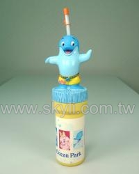 Cartoon style Straws & Plastic Bottle