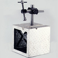 VK-3130: Box V Block With Clamp