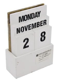 MDF desk top calendar, Perpetual calendar, corner distressed, whte - 17S384