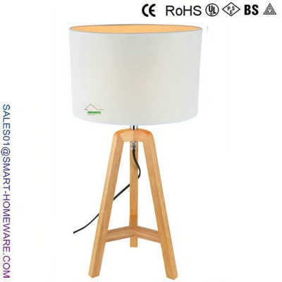 Nordic modern rubber wood table lamp