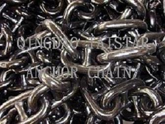 anchor chain in black