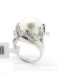 Pearl fashion ring for weddings