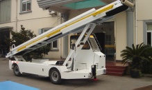 Aircraft conveyor belt loader