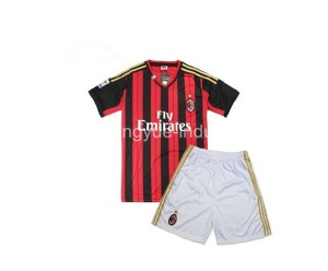 fashionable new style soccer clothes for different kids