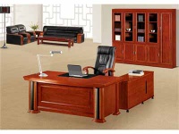 Middle CEO desk