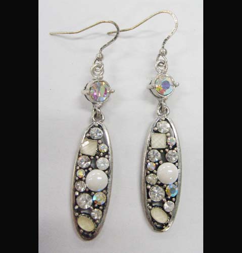 Earring is made of alloy with rhinestone,epoxy.