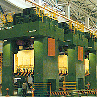 A stamping line consisting of five units of LS4-600A Type straight side four-point single action presses and one unit of LD4-800-600A Type double action press (installed at Shanghai Volkswagen Automobiles Co., Ltd.)